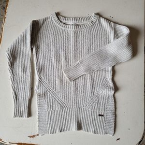 Toms sweater